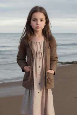 Argentine child female with  brown hair