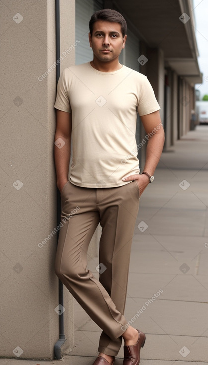 Panamanian adult male with  brown hair