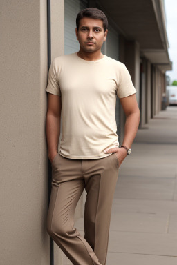 Panamanian adult male with  brown hair