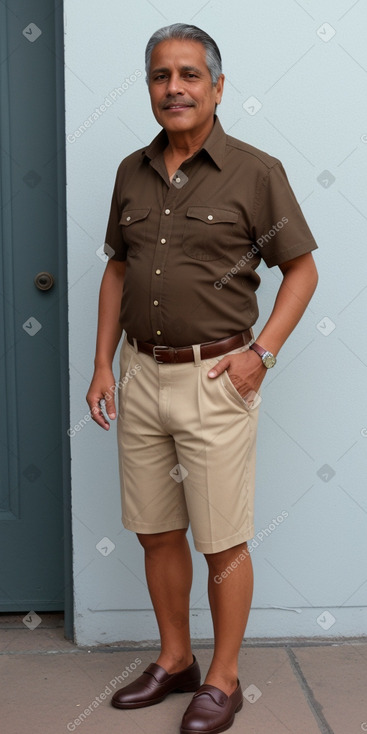 Ecuadorian 45 years male with  brown hair