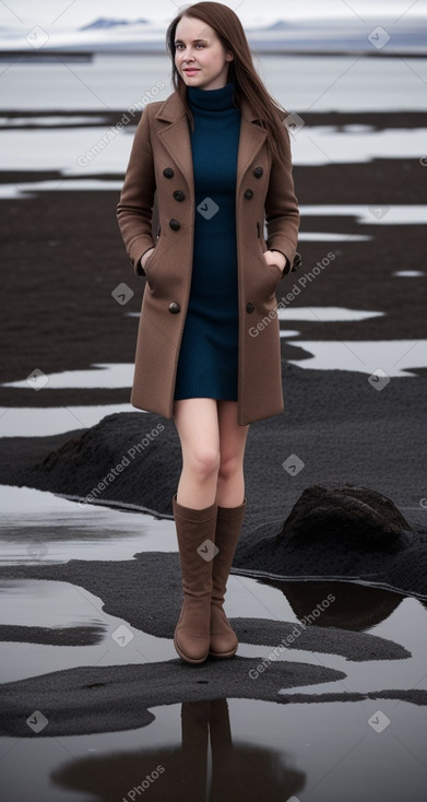 Icelandic adult female with  brown hair