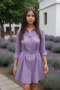 Ecuadorian adult female with  brown hair