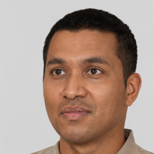 Neutral latino adult male with short  black hair and brown eyes