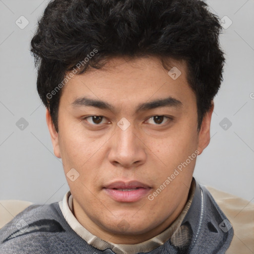 Neutral latino young-adult male with short  brown hair and brown eyes