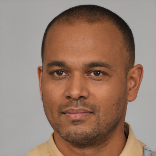 Neutral latino young-adult male with short  brown hair and brown eyes