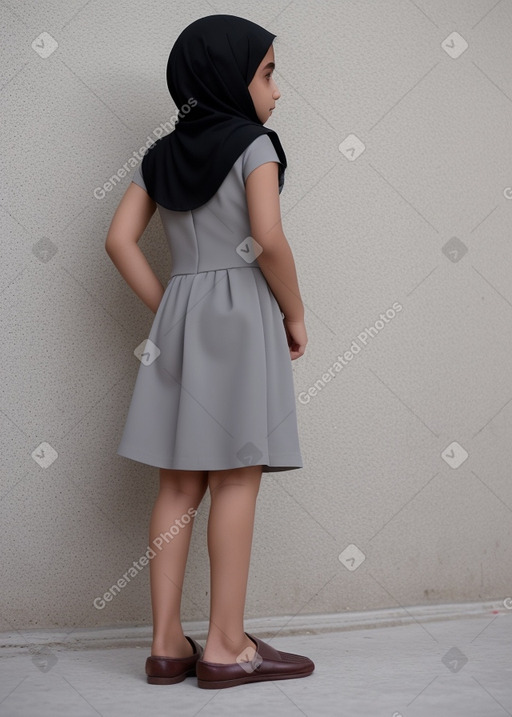 Bahraini child girl with  gray hair